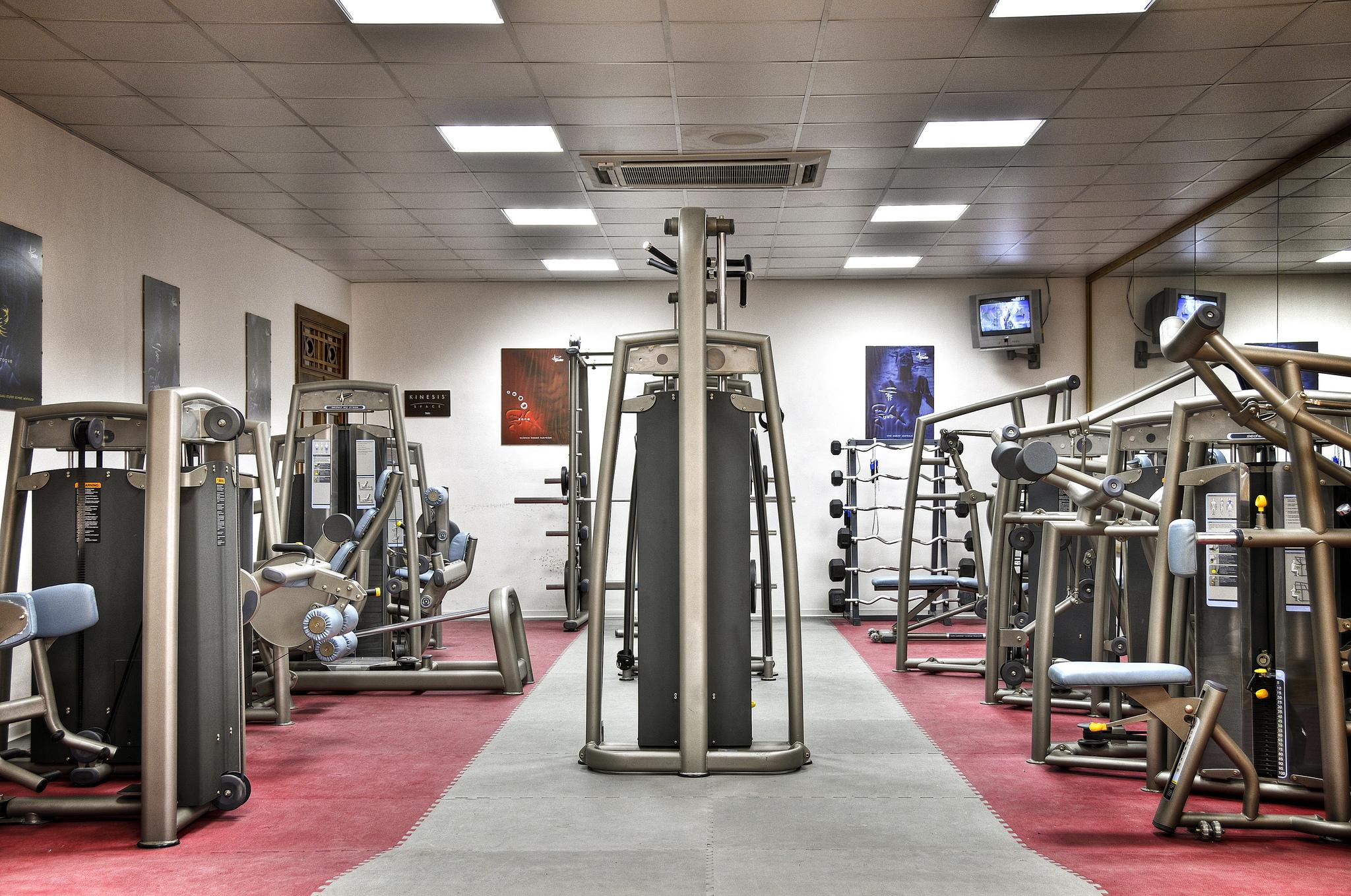 Corinthia Palace Malta Attard Exteriör bild The gym at the London Marriott Hotel, Kensington