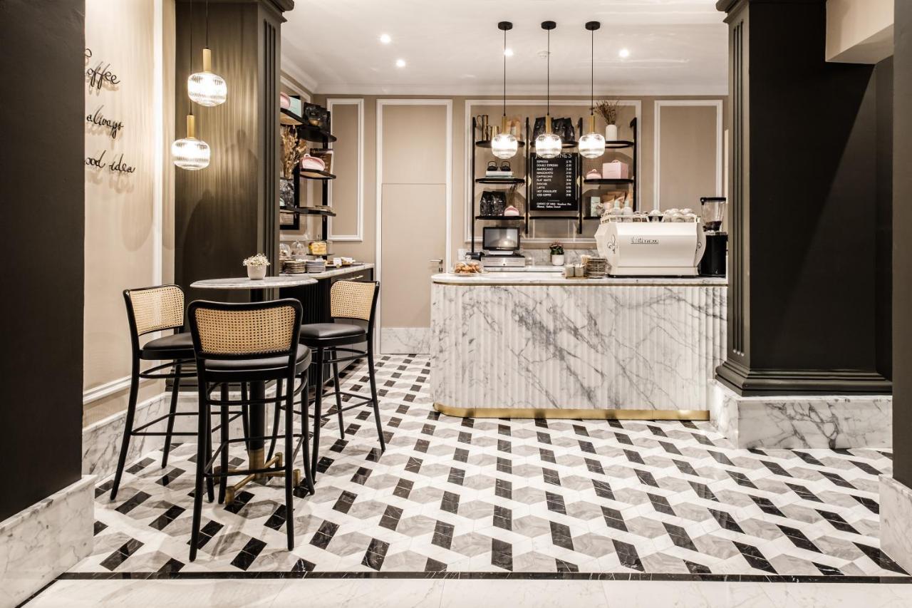 Corinthia Palace Malta Attard Exteriör bild The interior of the café