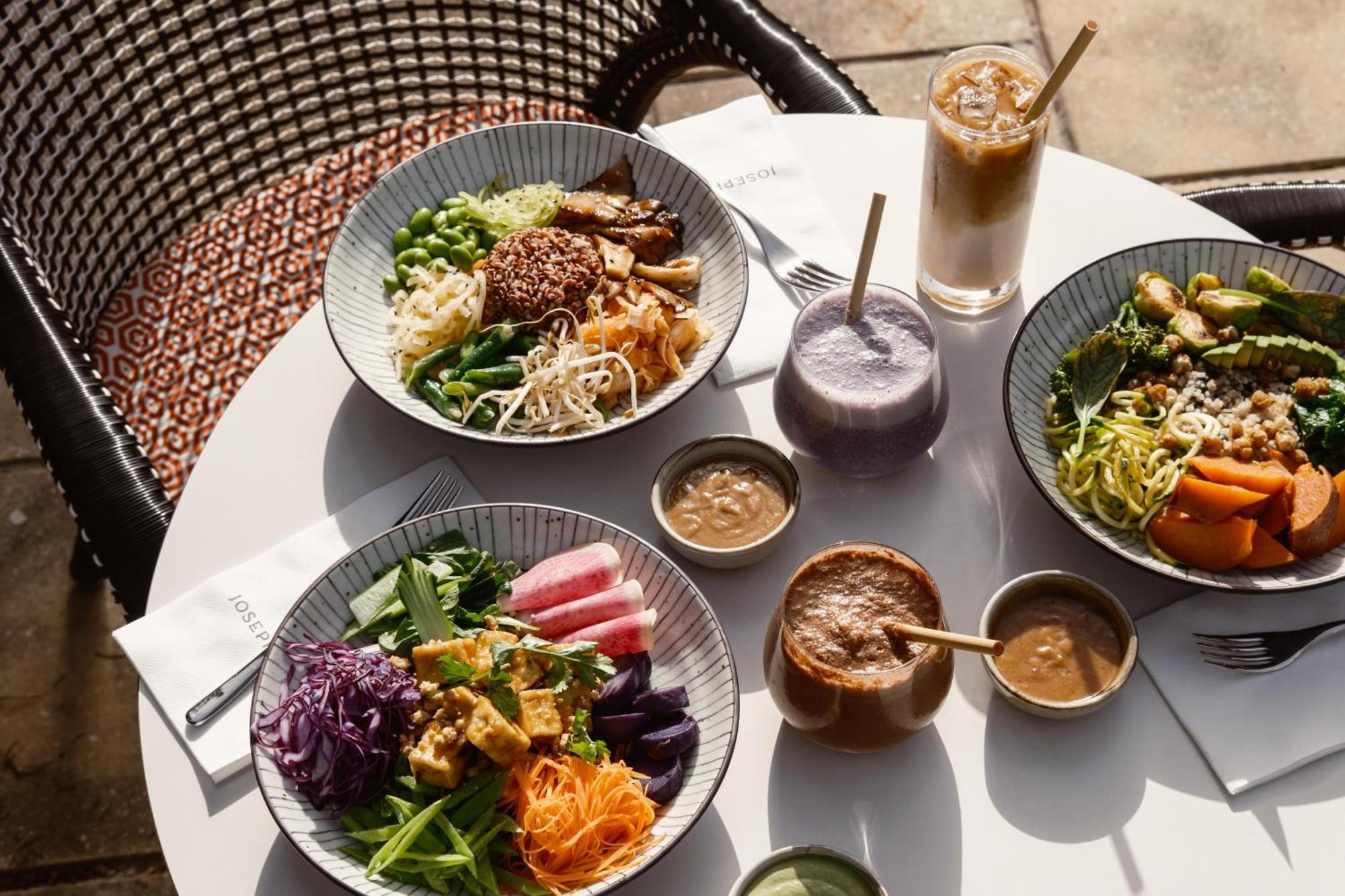 Corinthia Palace Malta Attard Exteriör bild A selection of dishes at the restaurant