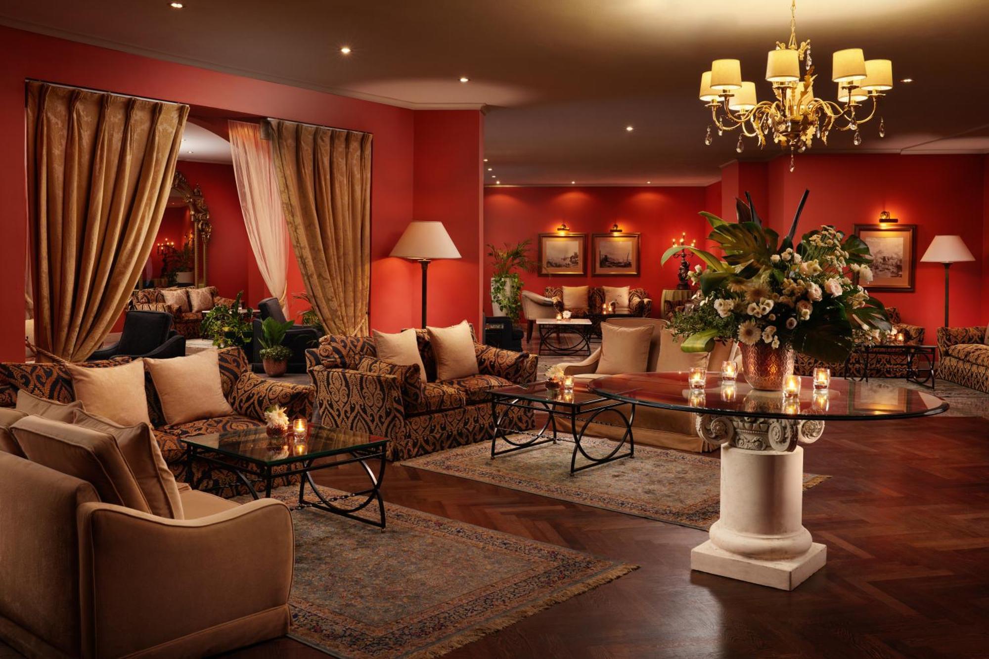 Corinthia Palace Malta Attard Exteriör bild The lobby of the hotel